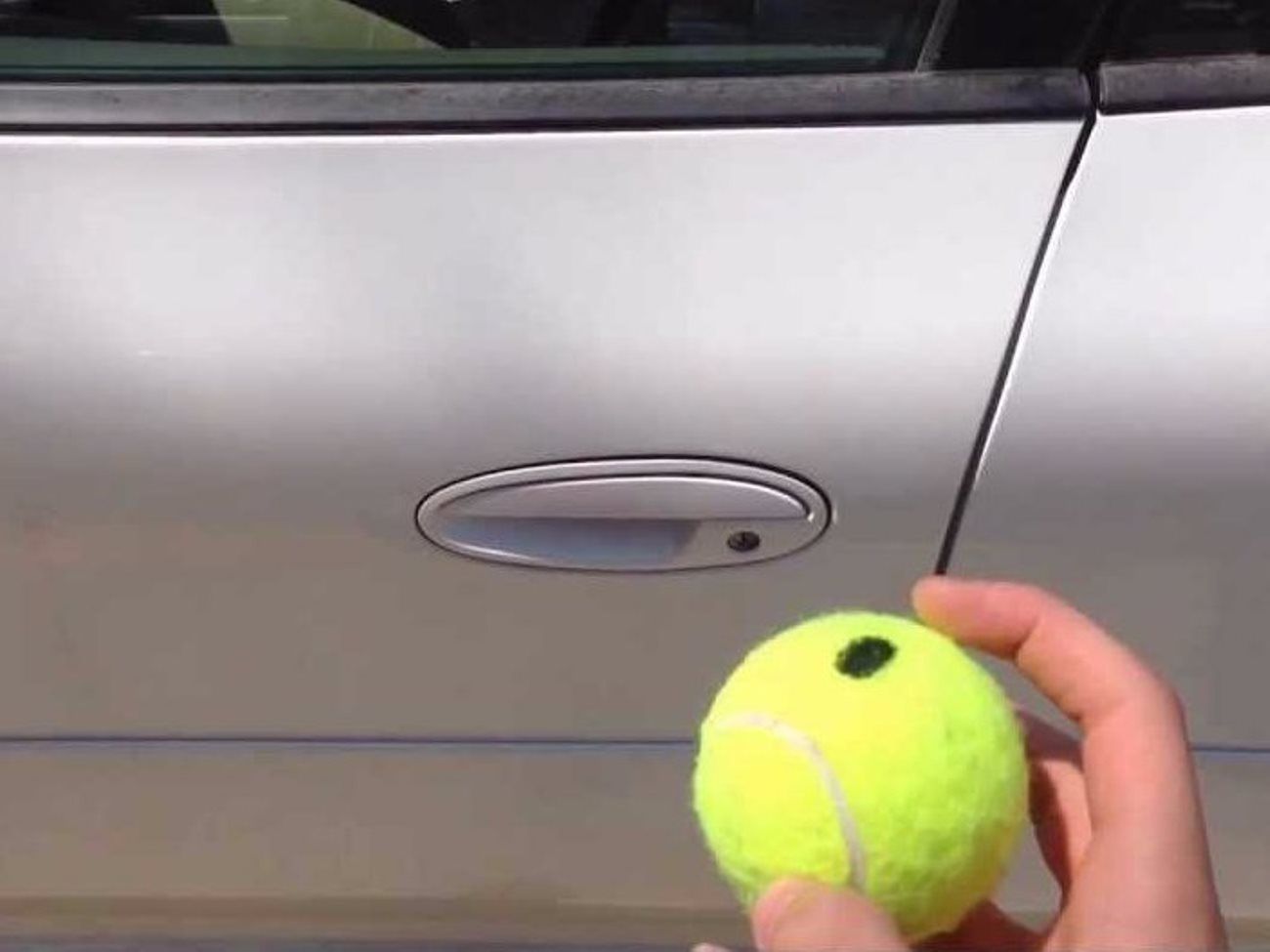 Теннисный мячик