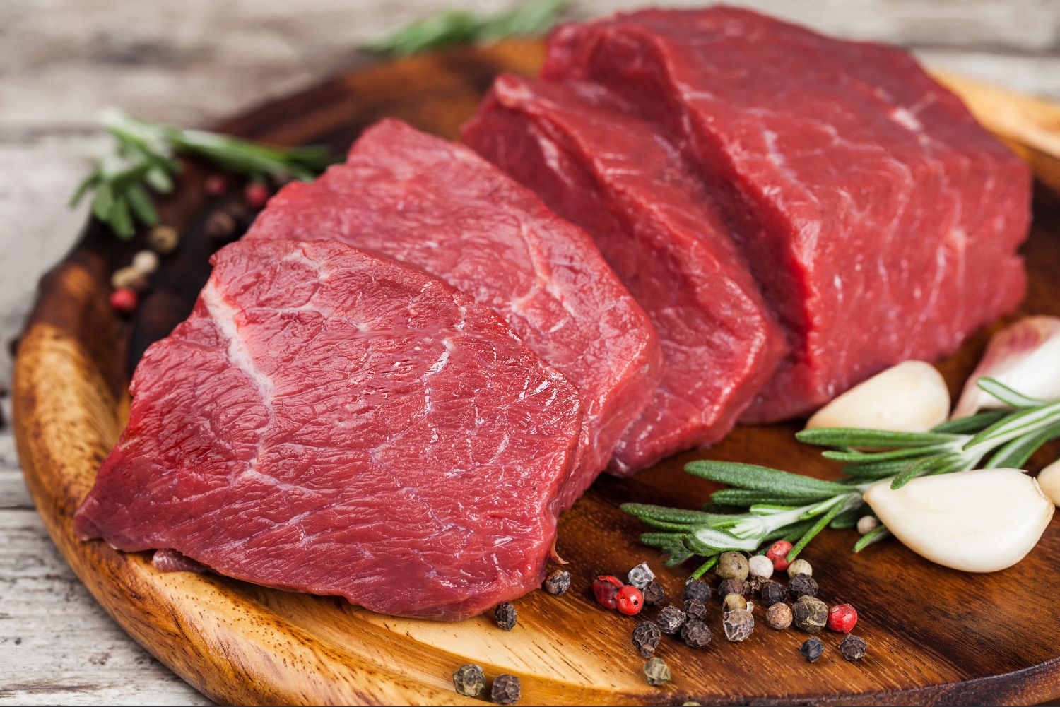 Красное мясо вызывает рак (или нет - мы как раз разбираемся)