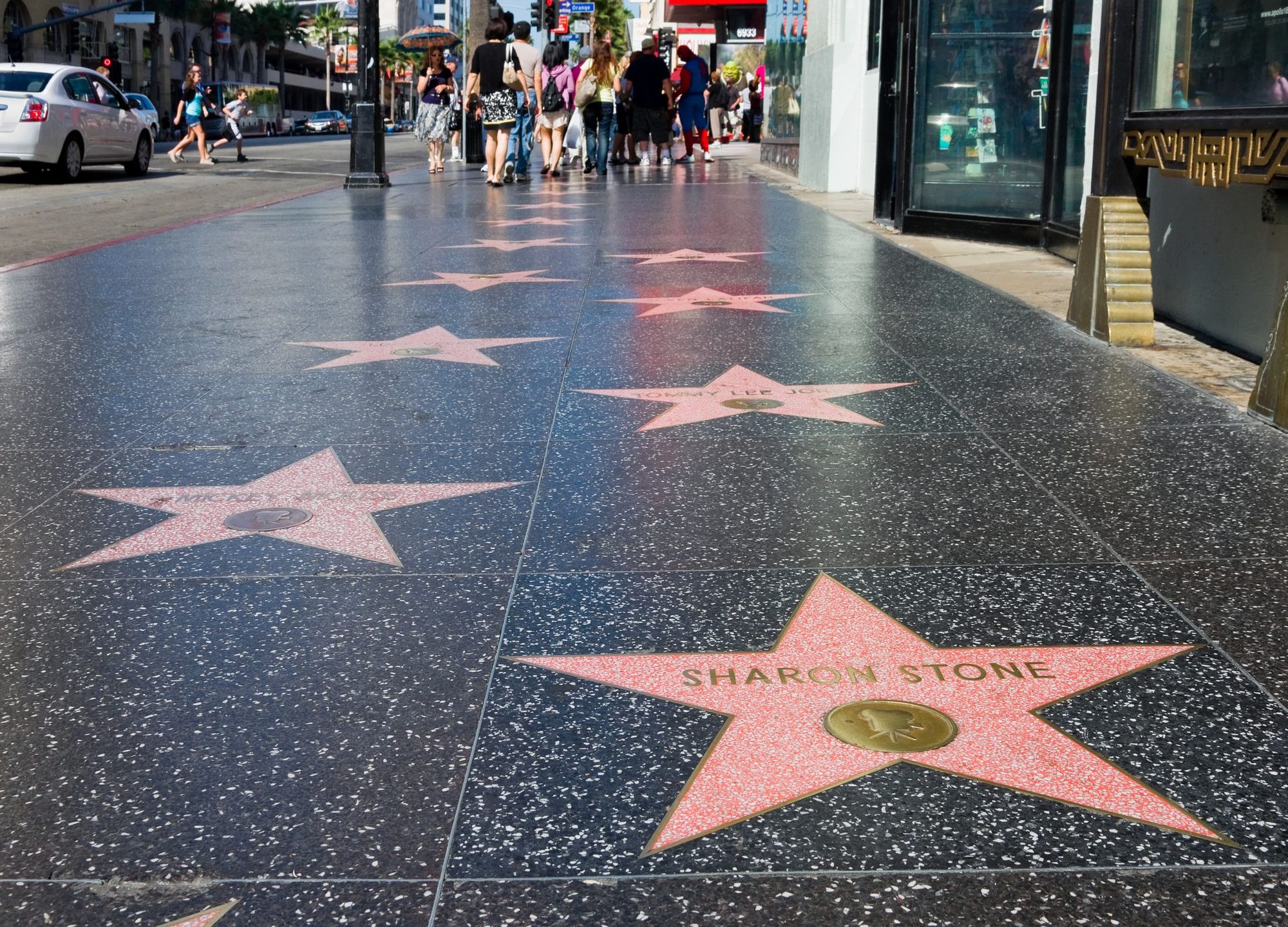 Неожиданные факты о звездах на "Аллее славы" в Голливуде (где есть не только голливудские звезды)