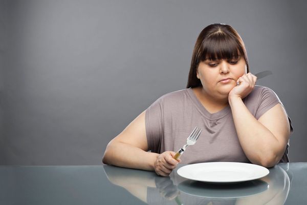 Почему полным людям так сложно сидеть на диете рассказали ученые
