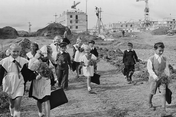 Удивительные фотографии Фридланда о том, как люди жили в СССР после Второй мировой войны