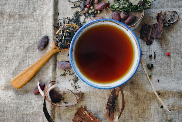 Как чай при заваривании превращается в яд и каким способом избежать этой ошибки